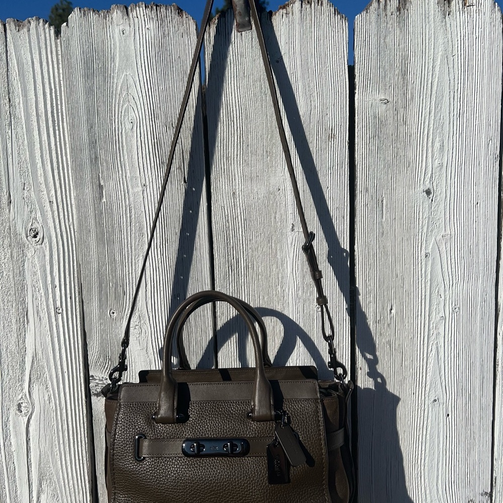 Coach Swagger 27 Embossed Croc - J1721-12117